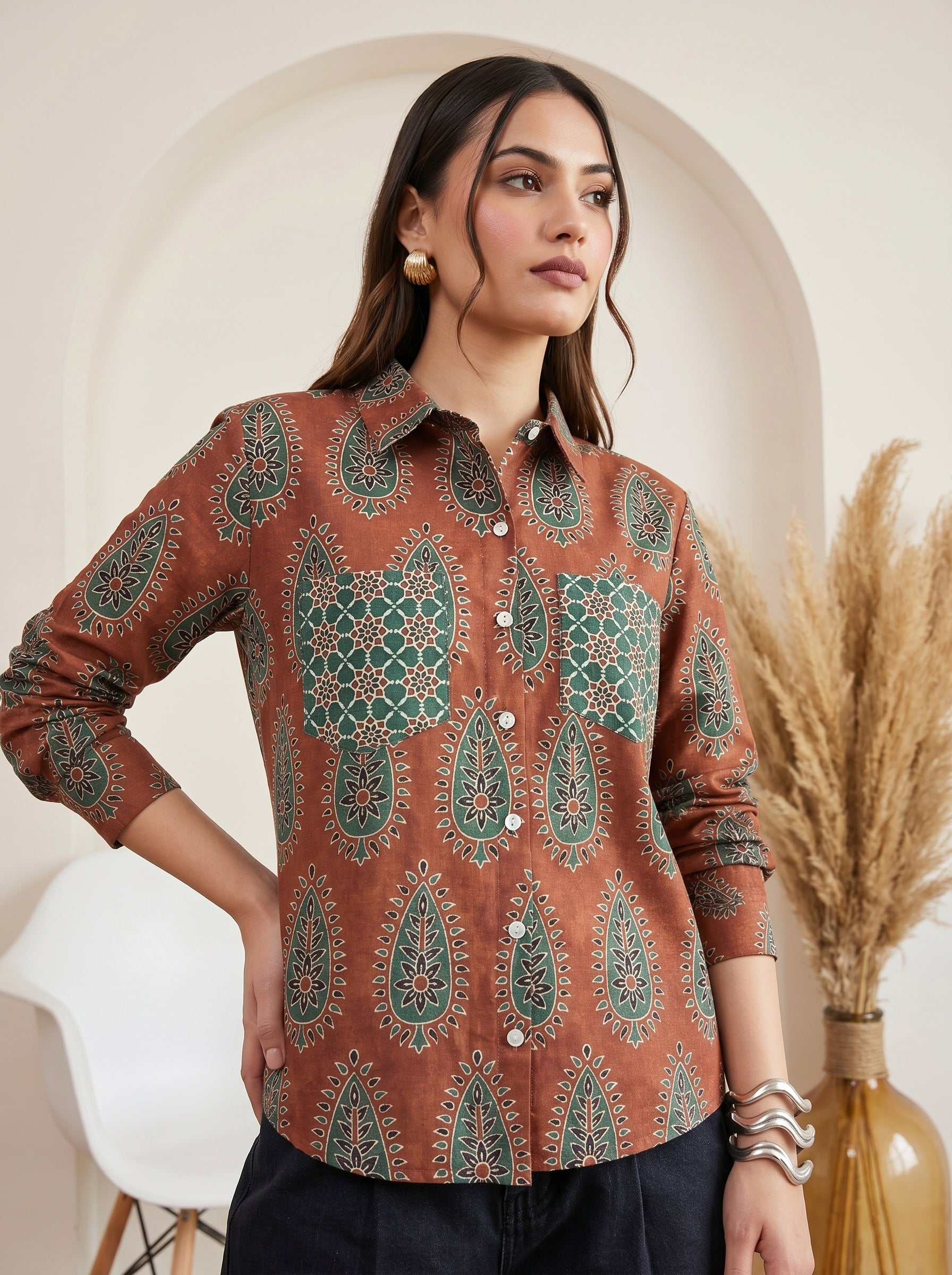 Brown and Green Pure Cotton Printed Regular Shirt Featuring Contrasting Pockets and a Standard Collar Design