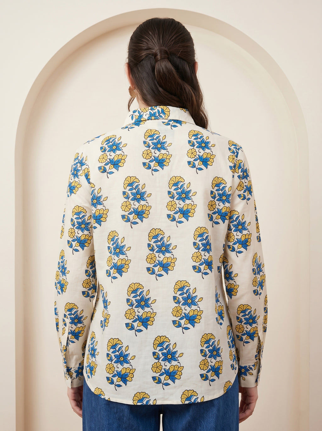 Cream and Blue Pure Cotton Floral Print Straight Shirt Featuring Contrasting Pockets and a Standard Collar Design