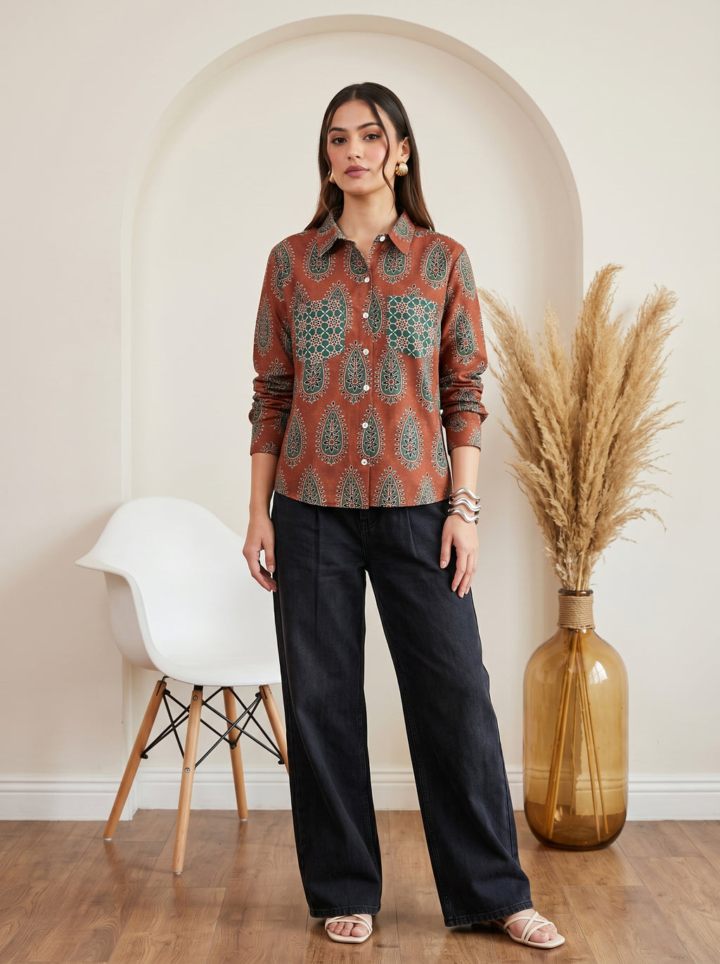 Brown and Green Pure Cotton Printed Regular Shirt Featuring Contrasting Pockets and a Standard Collar Design